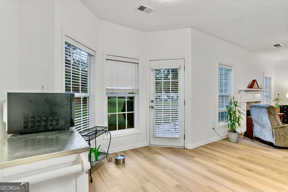 4026 Mcdowell DR Acworth, GA 30101