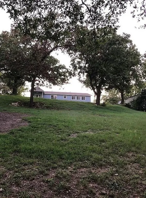 270 Butcher Point Gainesville, TX 76240