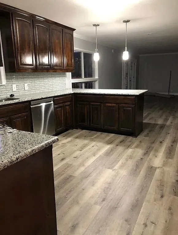 270 Butcher Point Gainesville, TX 76240