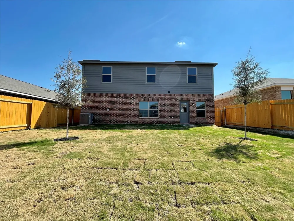 623 Aqueduct Drive Seagoville, TX 75159