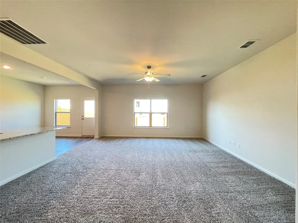 623 Aqueduct Drive Seagoville, TX 75159