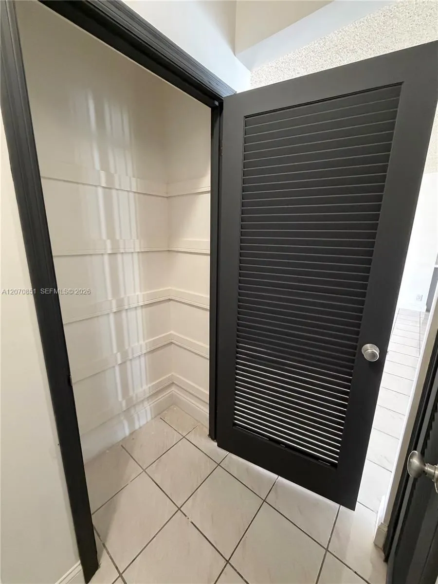 4175 SW 87th Ave #1 Miami, FL 33165
