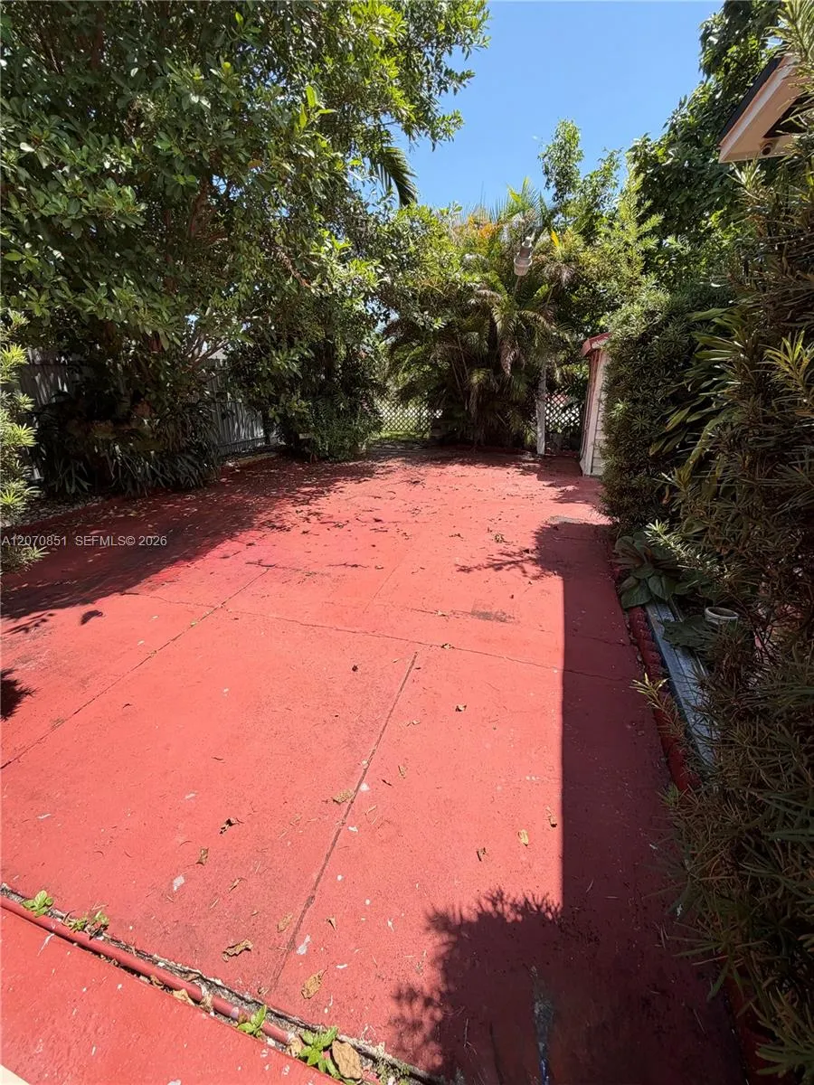 4175 SW 87th Ave #1 Miami, FL 33165