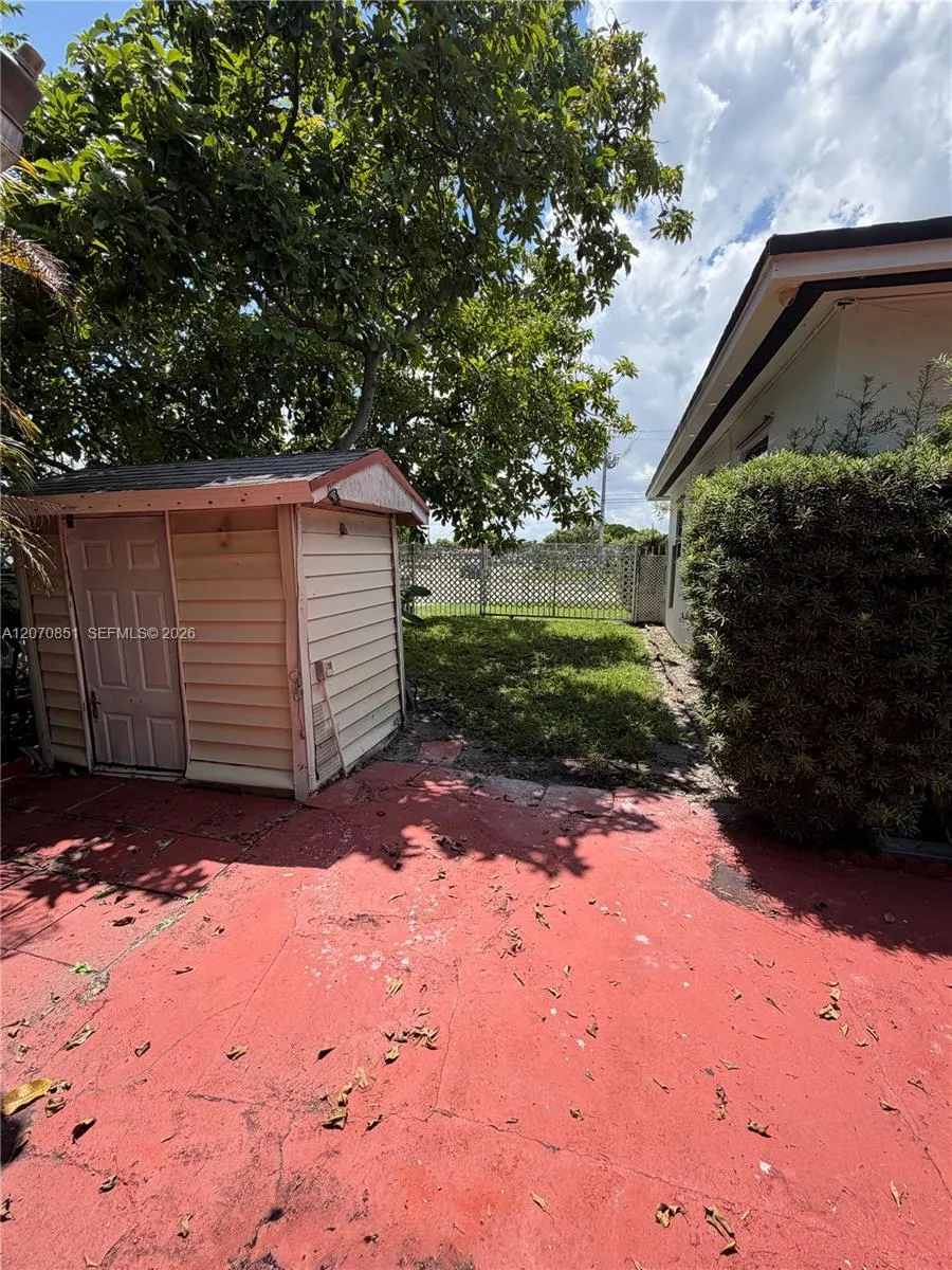 4175 SW 87th Ave #1 Miami, FL 33165