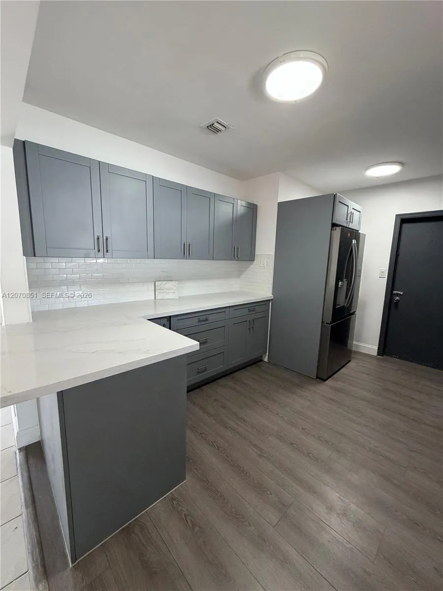 4175 SW 87th Ave #1 Miami, FL 33165