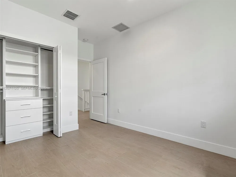 112 Florida Ave Coral Gables, FL 33133