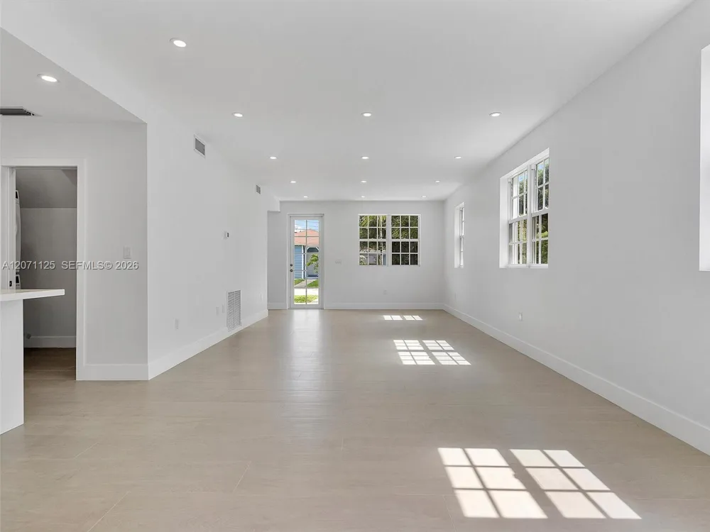 112 Florida Ave Coral Gables, FL 33133