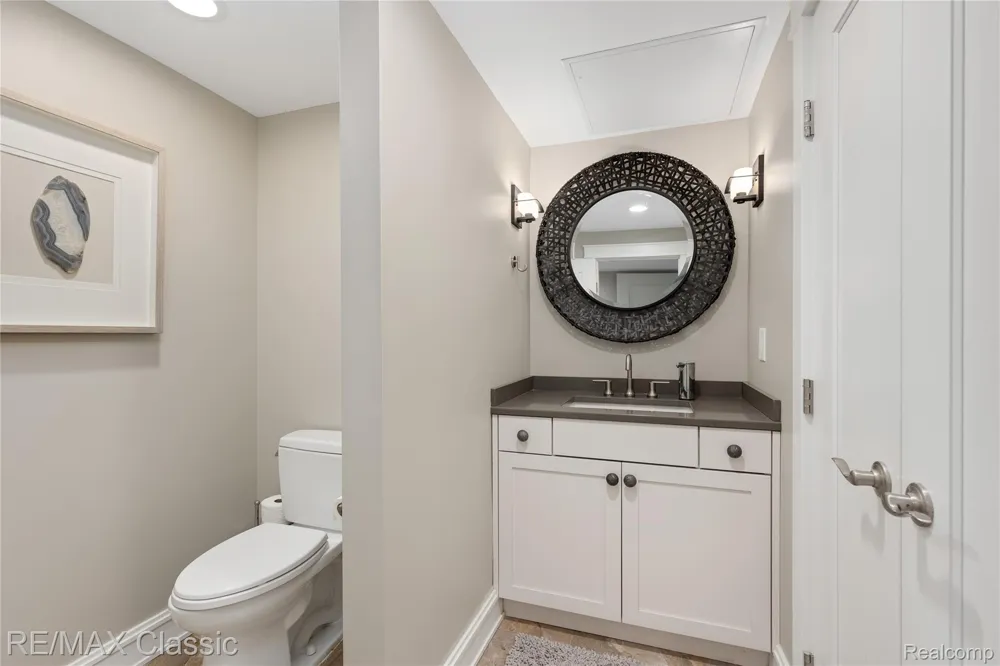 6600 Valley Spring Road Bloomfield Hills City, MI 48301