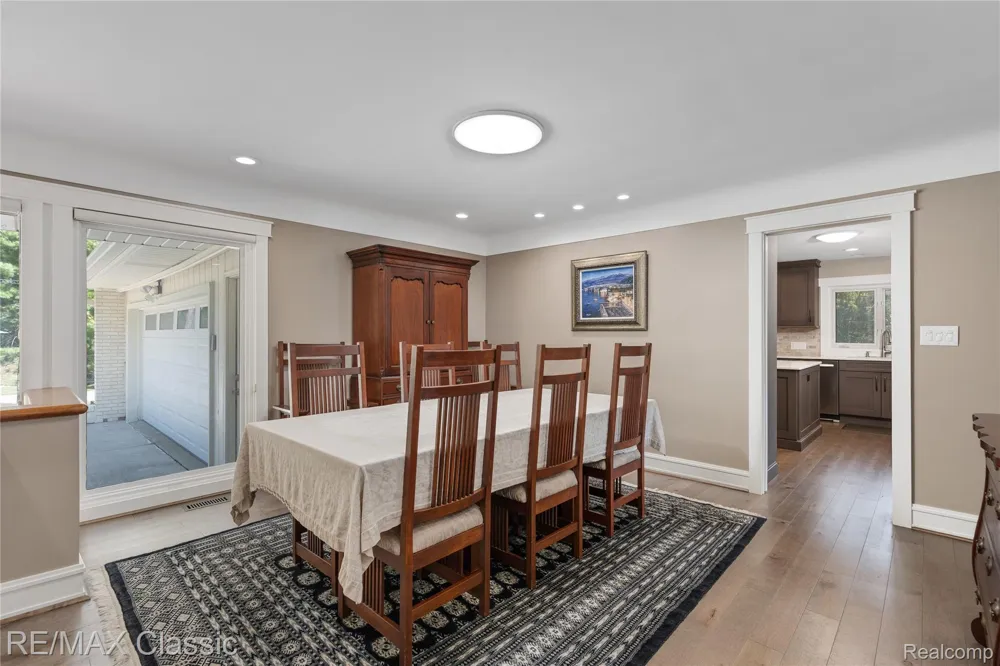 6600 Valley Spring Road Bloomfield Hills City, MI 48301