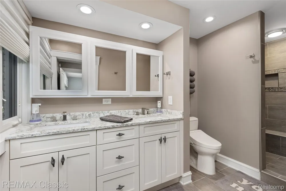 6600 Valley Spring Road Bloomfield Hills City, MI 48301