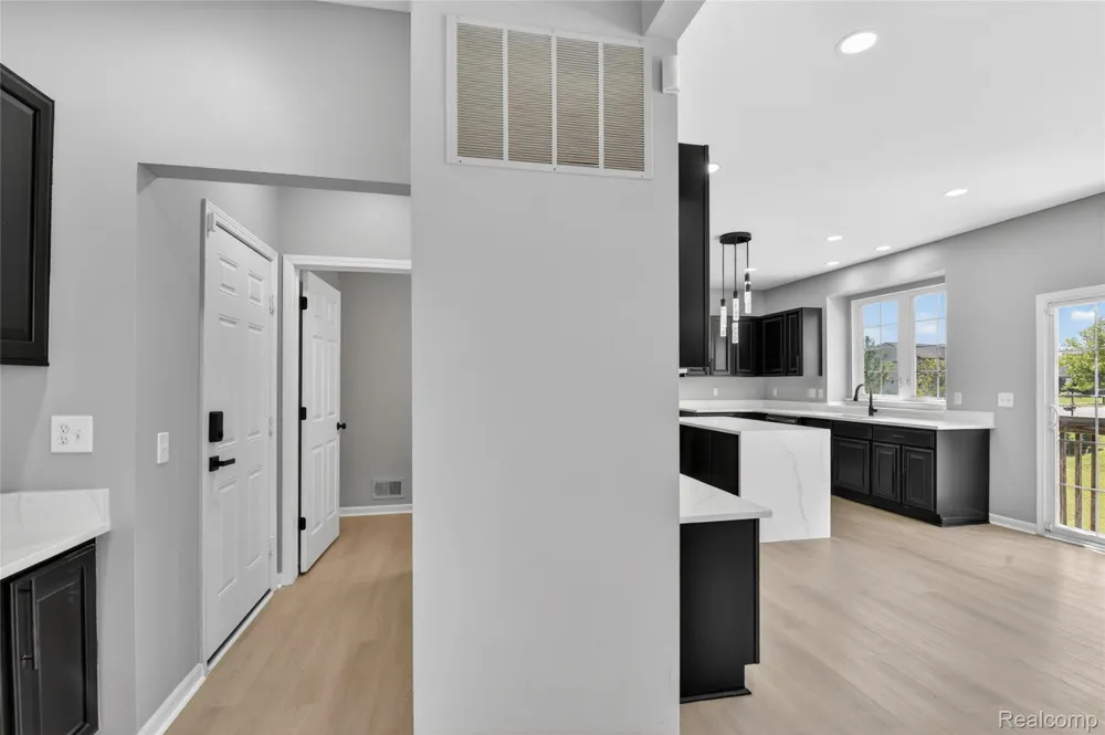 8862 Prairie Street York Charter Township, MI 48197