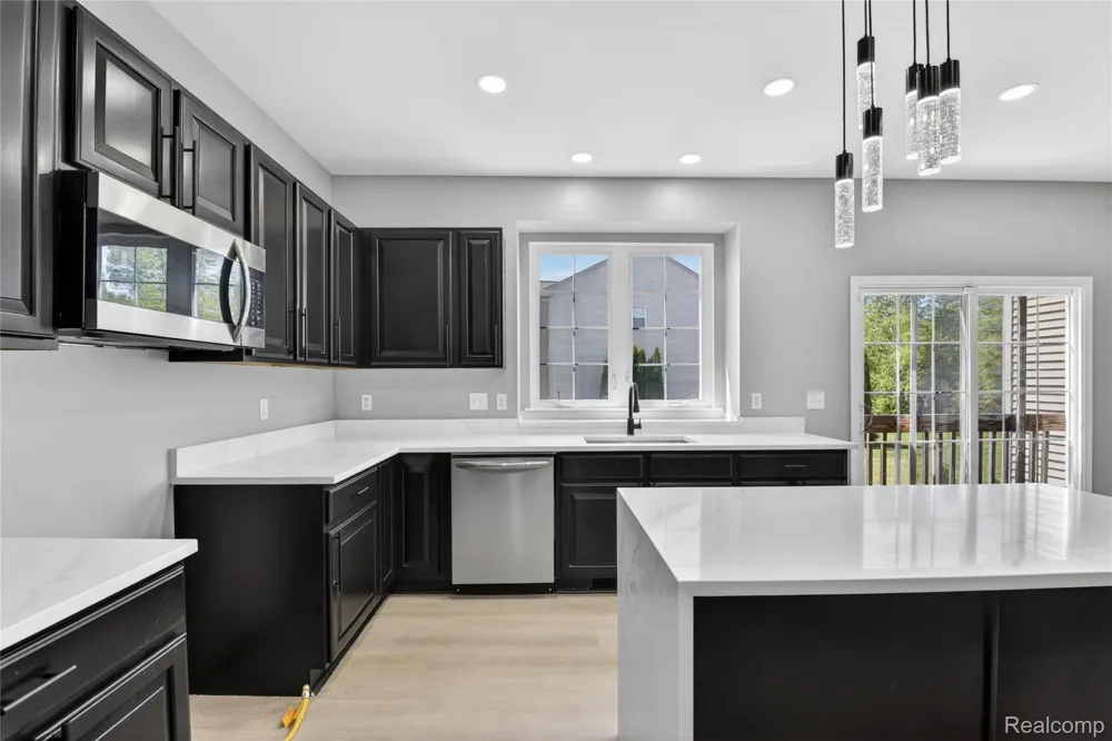 8862 Prairie Street York Charter Township, MI 48197