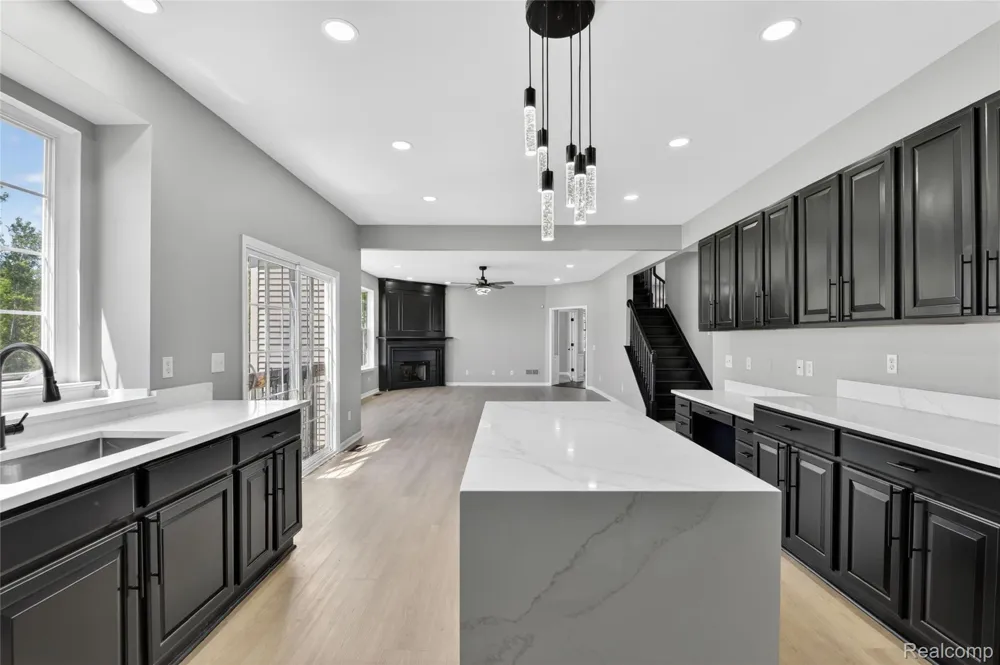 8862 Prairie Street York Charter Township, MI 48197