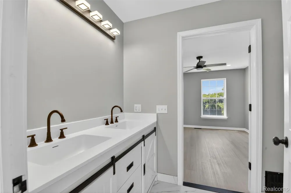 8862 Prairie Street York Charter Township, MI 48197