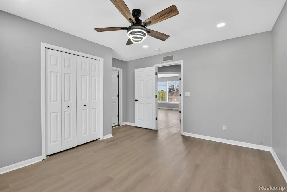 8862 Prairie Street York Charter Township, MI 48197