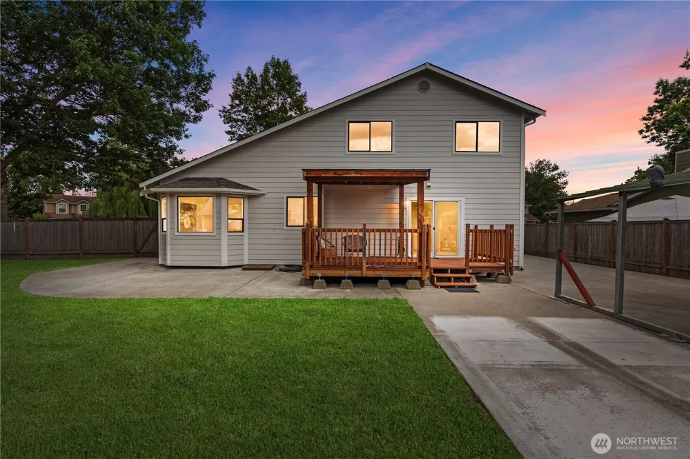 410 Warwick Street Enumclaw, WA 98022