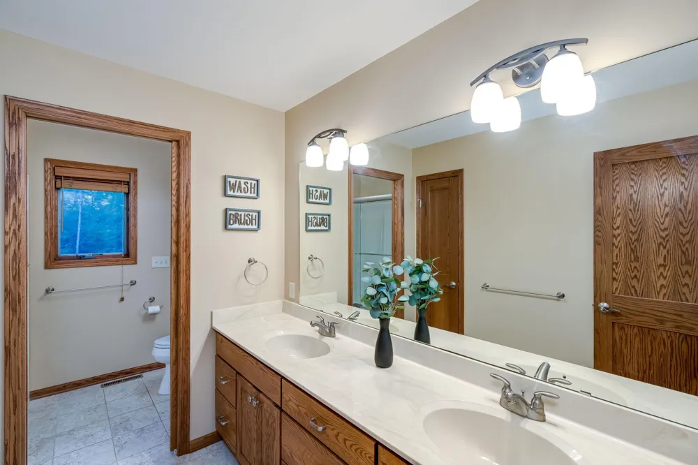 113 Oak Marsh Drive Mankato, MN 56001