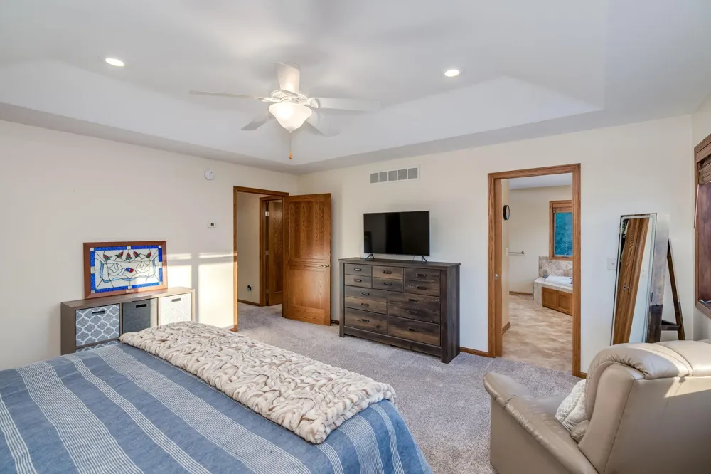 113 Oak Marsh Drive Mankato, MN 56001