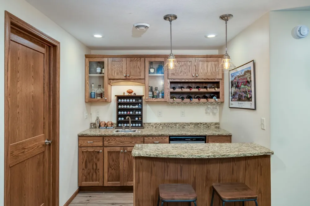 113 Oak Marsh Drive Mankato, MN 56001