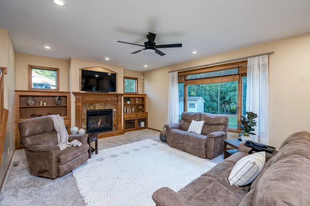113 Oak Marsh Drive Mankato, MN 56001
