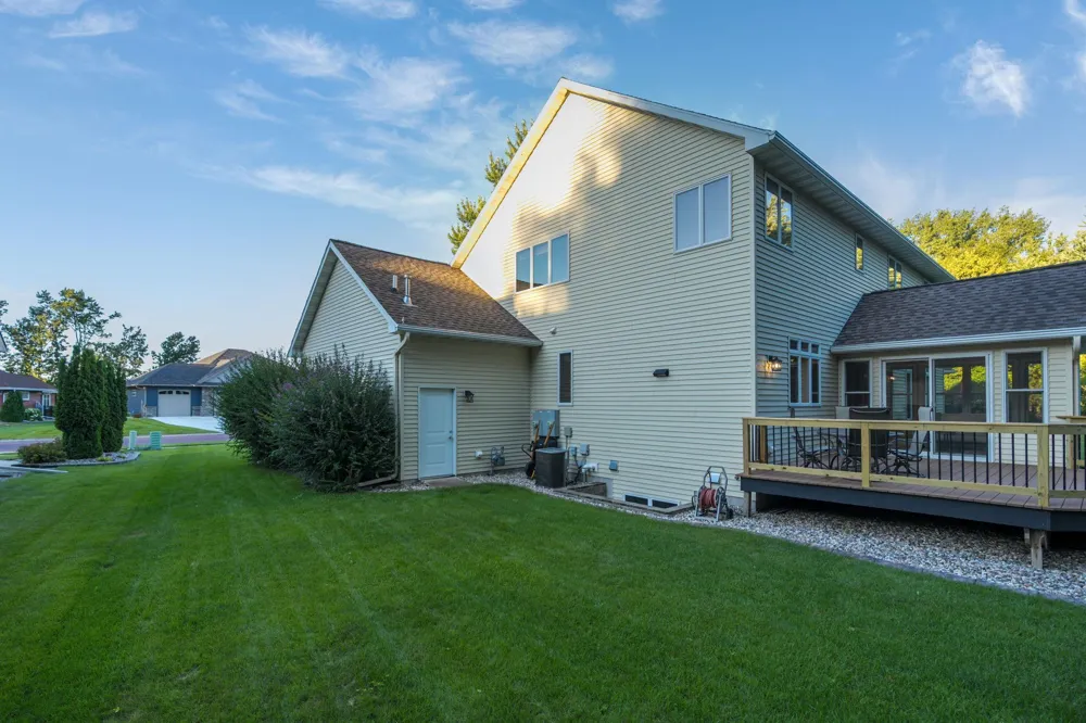 113 Oak Marsh Drive Mankato, MN 56001