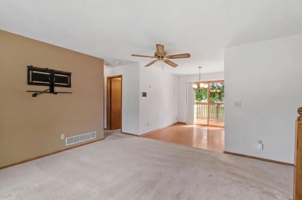 3501 84th Circle Brooklyn Park, MN 55443