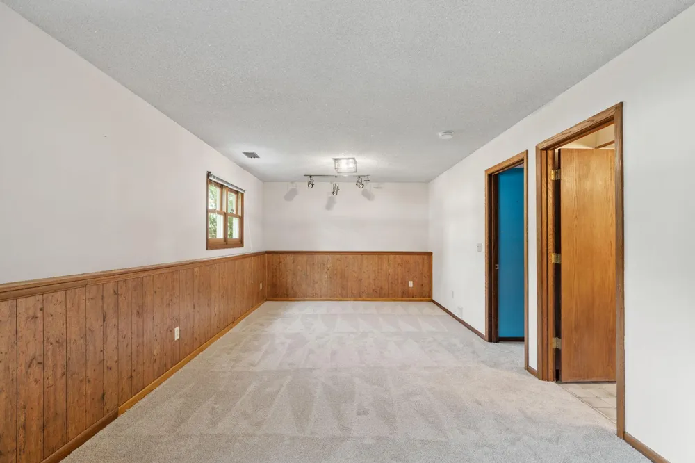 3501 84th Circle Brooklyn Park, MN 55443