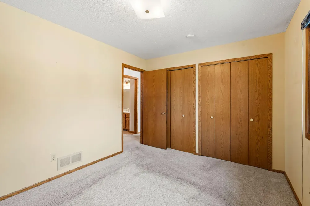 3501 84th Circle Brooklyn Park, MN 55443