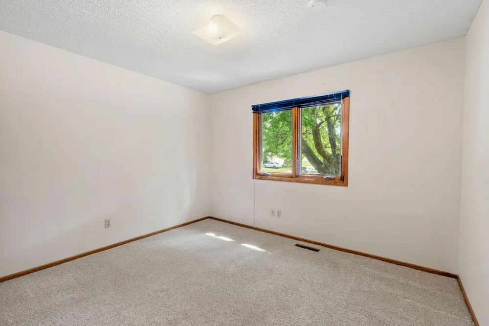 3501 84th Circle Brooklyn Park, MN 55443