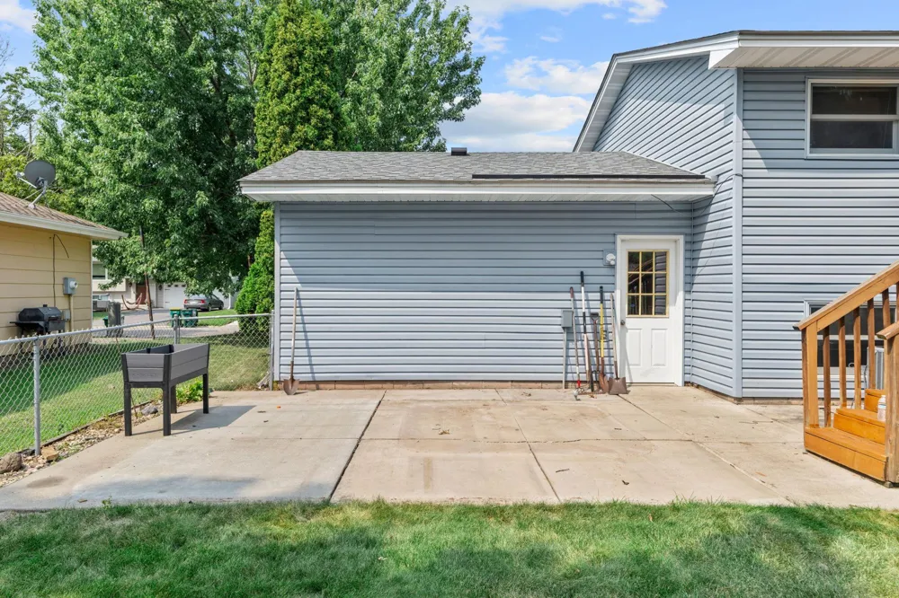 3501 84th Circle Brooklyn Park, MN 55443