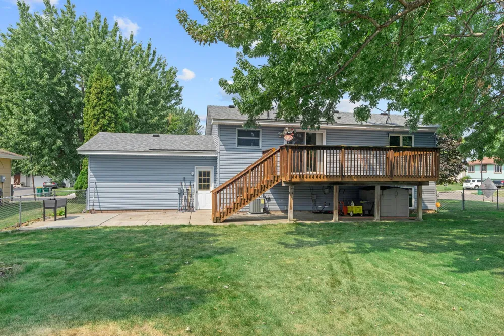 3501 84th Circle Brooklyn Park, MN 55443