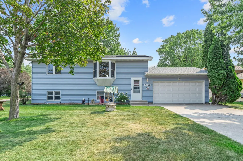 3501 84th Circle Brooklyn Park, MN 55443