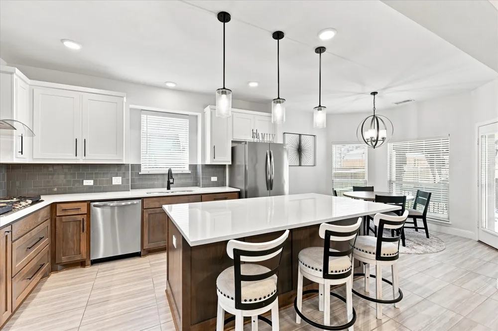 1863 Silver Birch Road Waxahachie, TX 75165