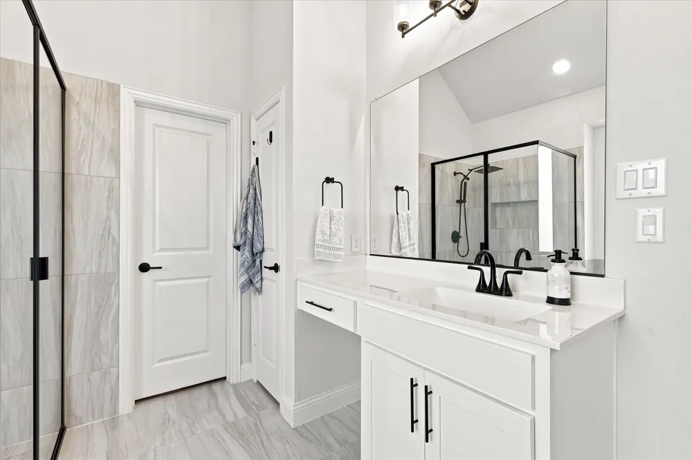 1863 Silver Birch Road Waxahachie, TX 75165
