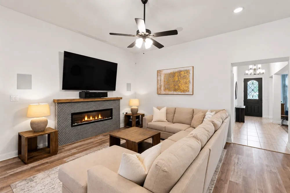 1863 Silver Birch Road Waxahachie, TX 75165