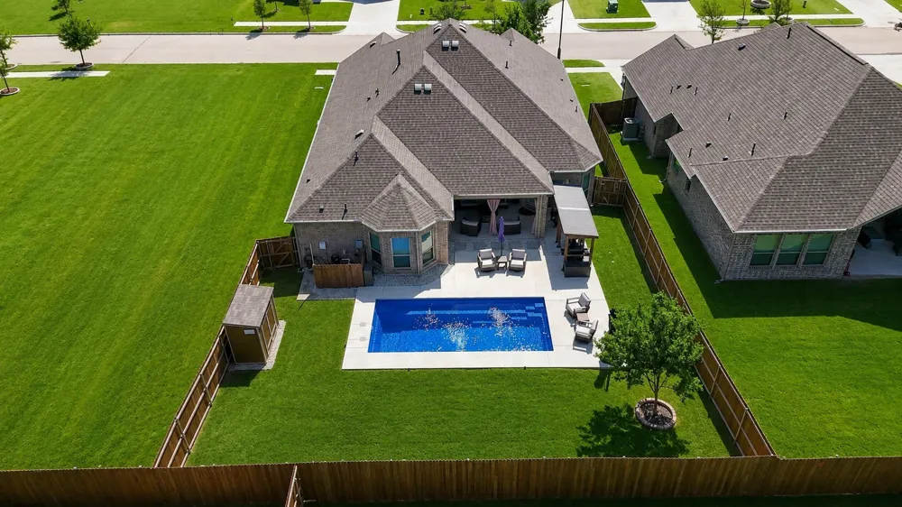 1863 Silver Birch Road Waxahachie, TX 75165