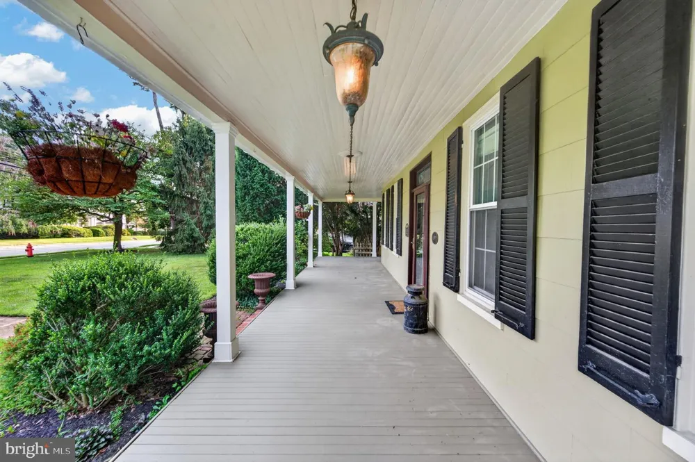 4806 BUTLER ROAD Glyndon, MD 21071