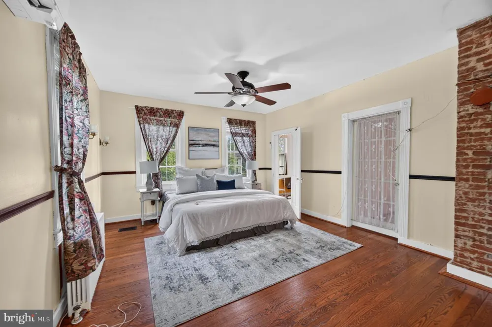 4806 BUTLER ROAD Glyndon, MD 21071