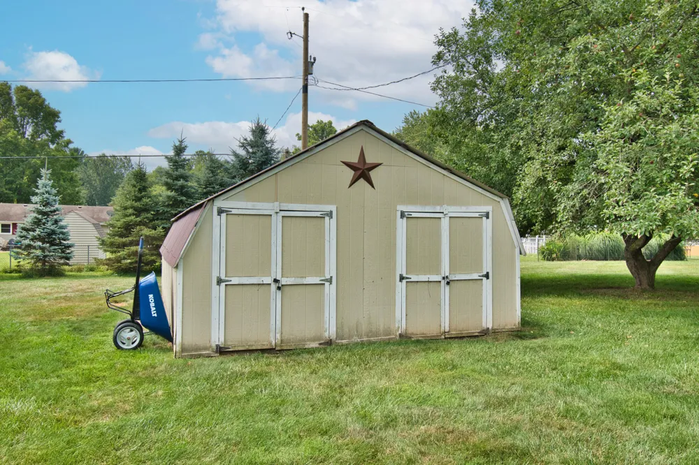 1506 Lykins Lane Niles, MI 49120