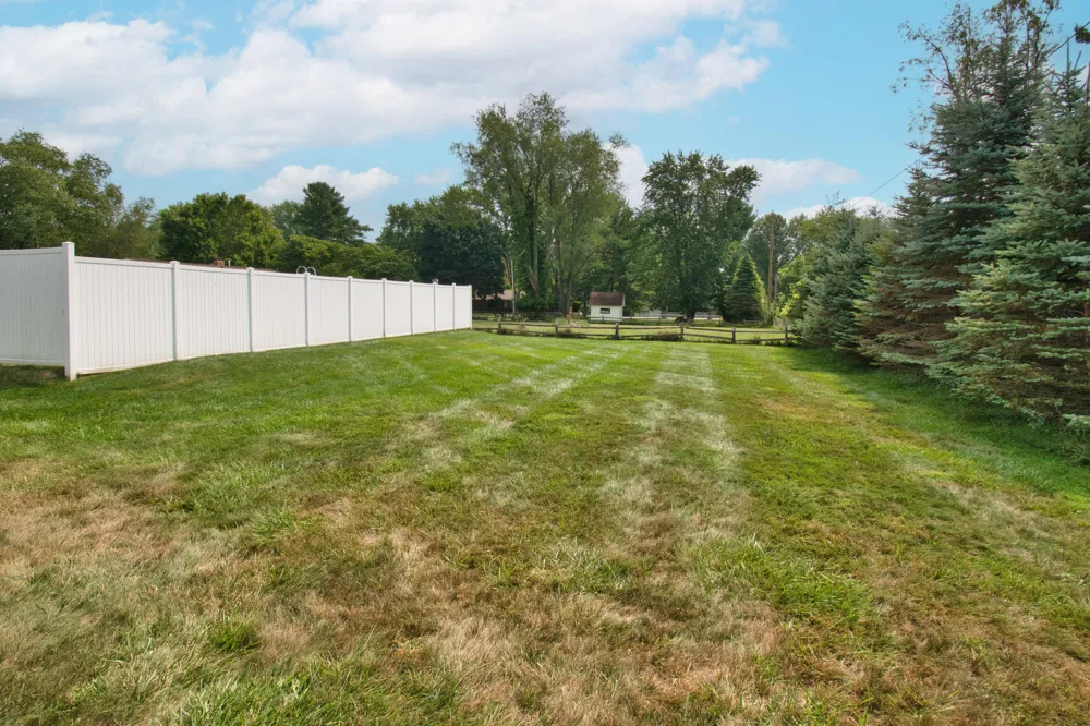1506 Lykins Lane Niles, MI 49120