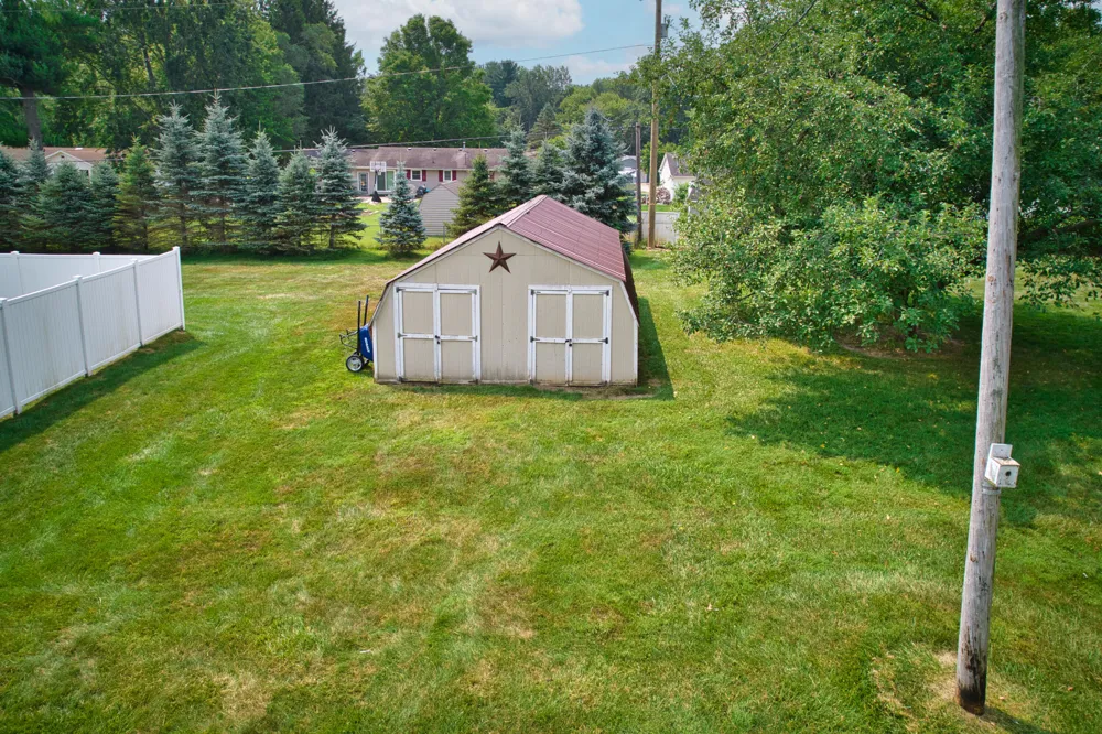 1506 Lykins Lane Niles, MI 49120