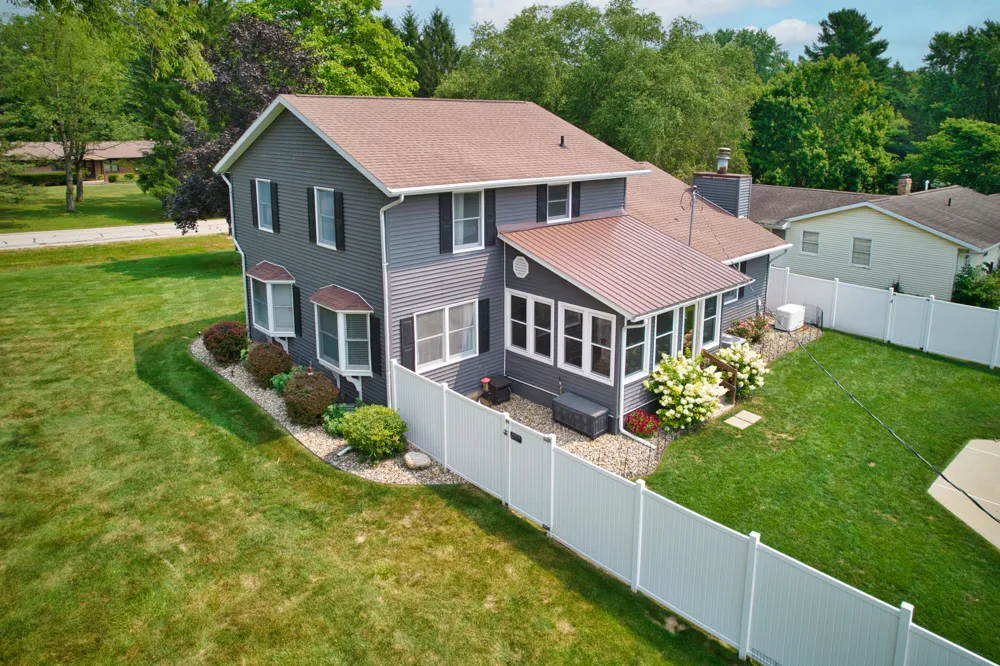 1506 Lykins Lane Niles, MI 49120