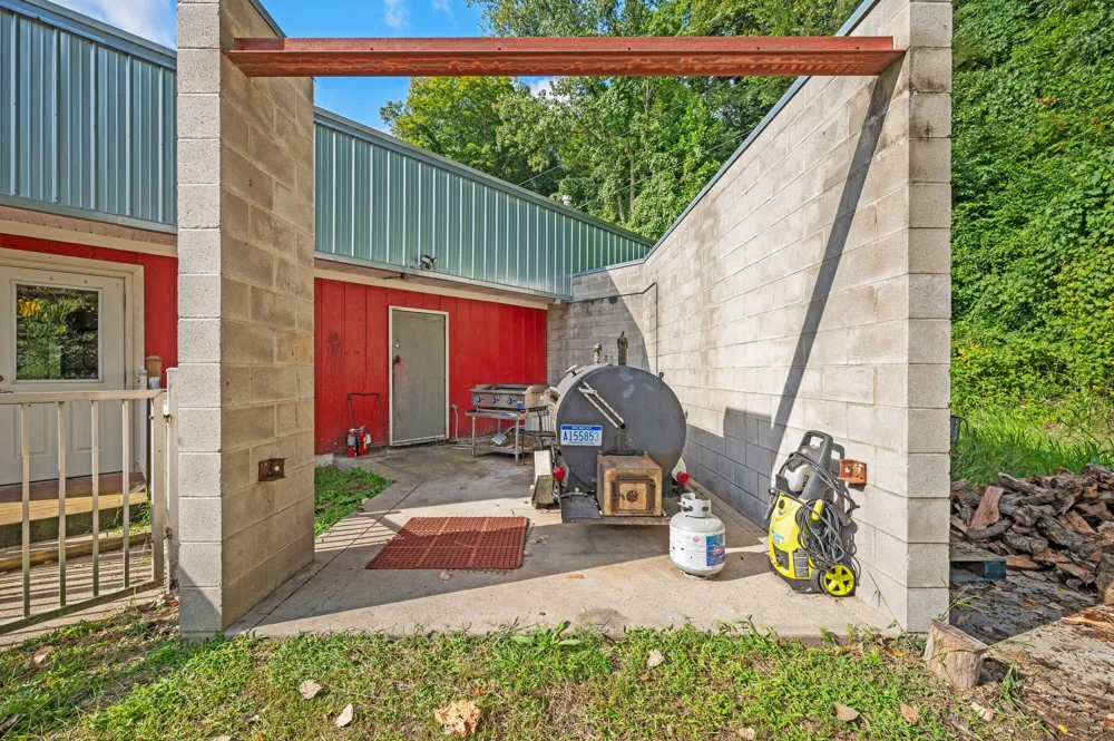 15212 Red Bud Trail Buchanan, MI 49107