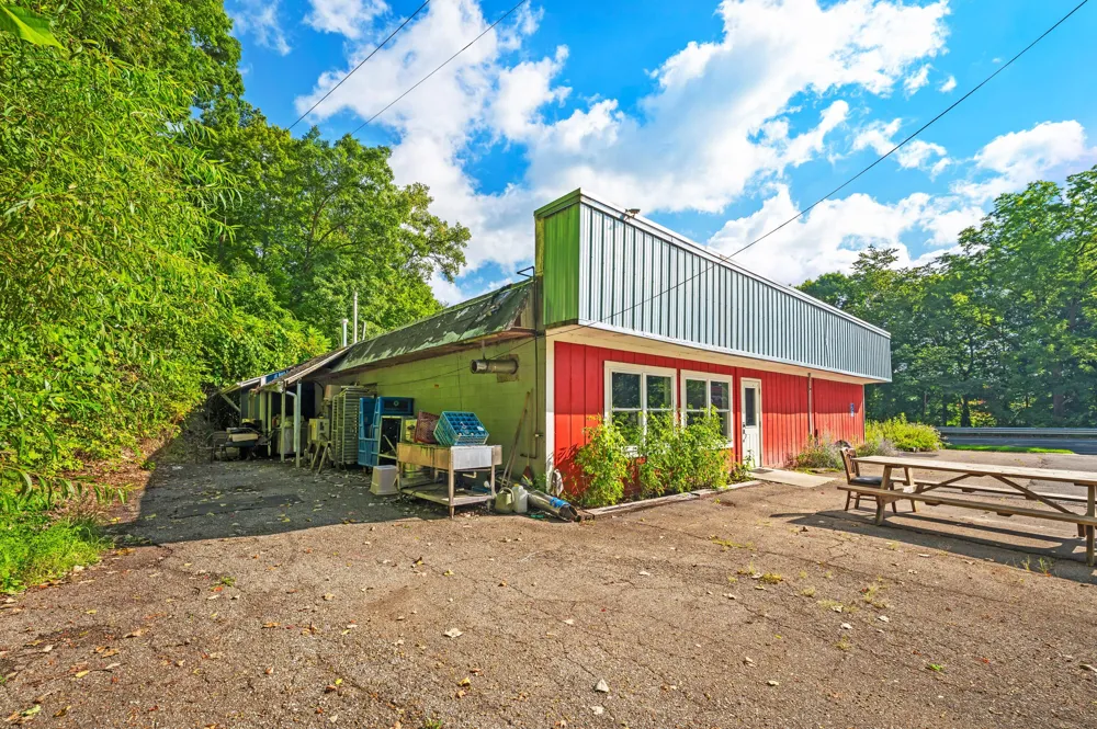 15212 Red Bud Trail Buchanan, MI 49107