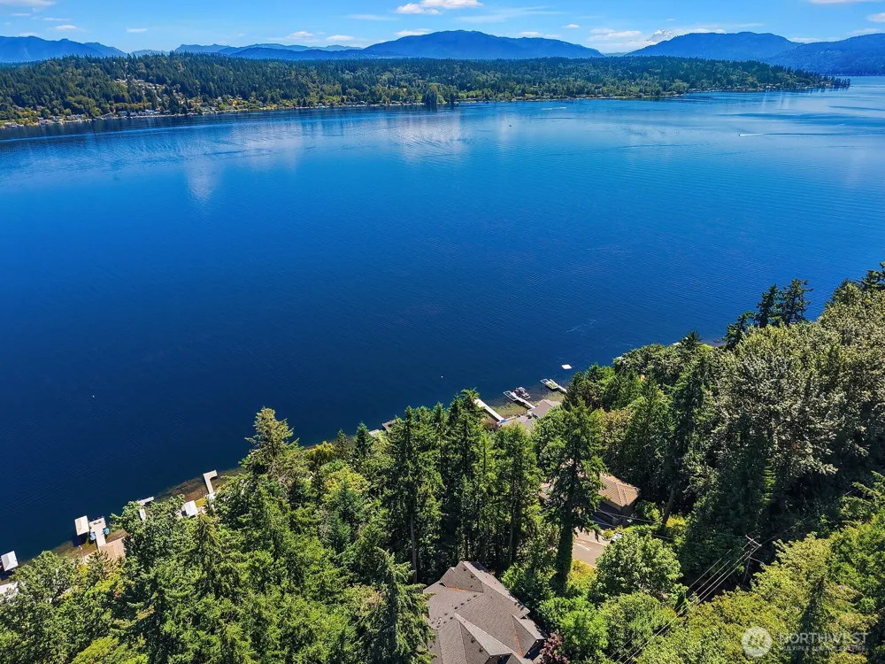 1464 W Lake Sammamish Parkway Bellevue, WA 98008