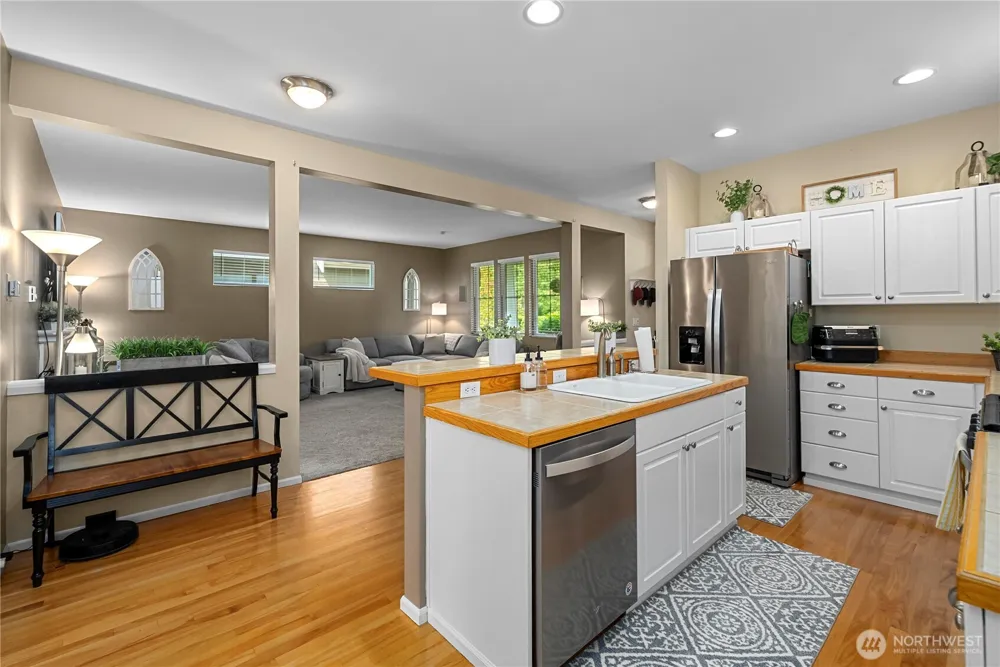 16231 SE 251st Street Covington, WA 98042
