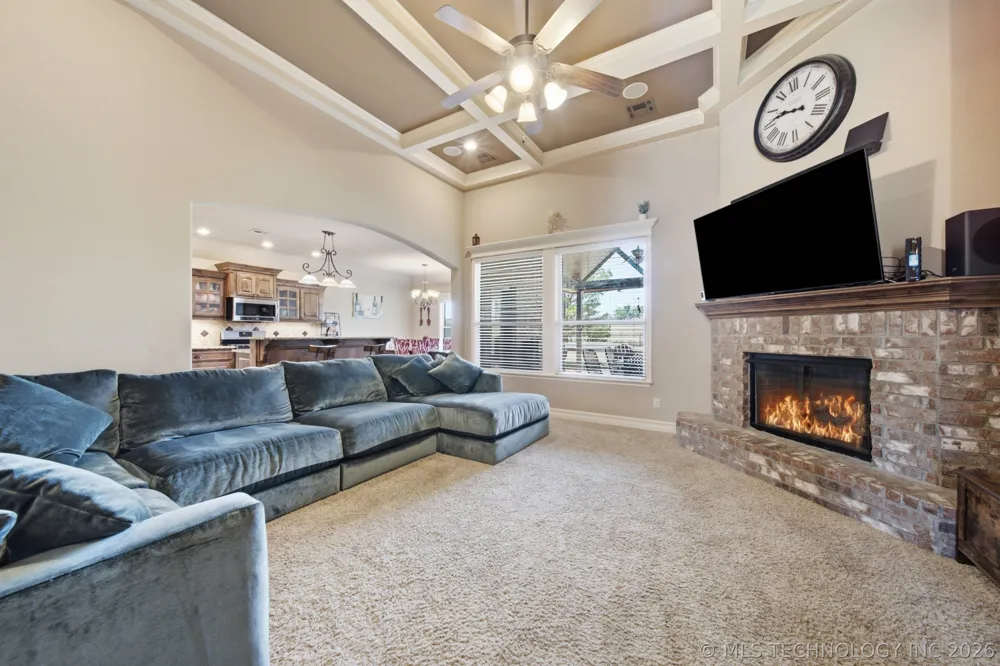 8416 76 EastAvenue Owasso, OK 74055