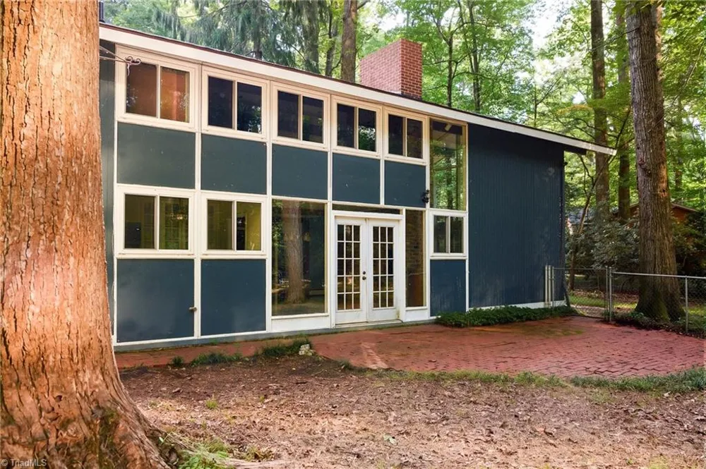 219 Buttercup Drive Jamestown, NC 27282