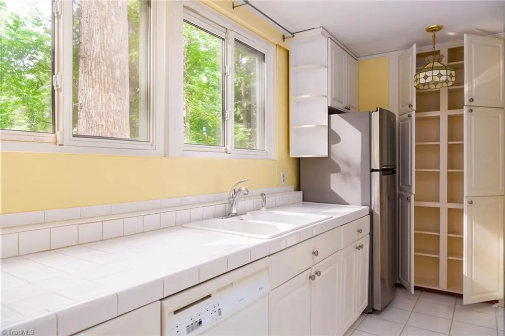 219 Buttercup Drive Jamestown, NC 27282