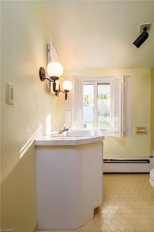 219 Buttercup Drive Jamestown, NC 27282